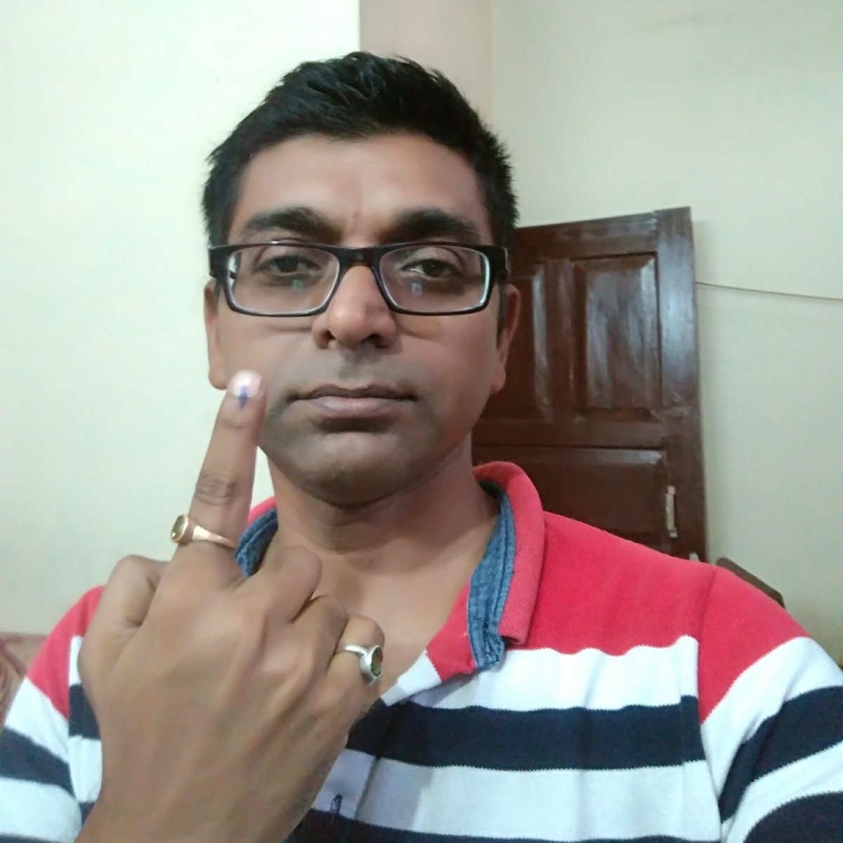 abhishek_das_01's tweet image. @seriousfunnyguy 
One more for Modi. 

Can you imagine @ 36 im First time voter in Bihar. 😣
Plight of large chunk of Bihari voters. But this time lot of them travelled. 
And believe me Bihari voters have behaved better than Intelligent Bongs