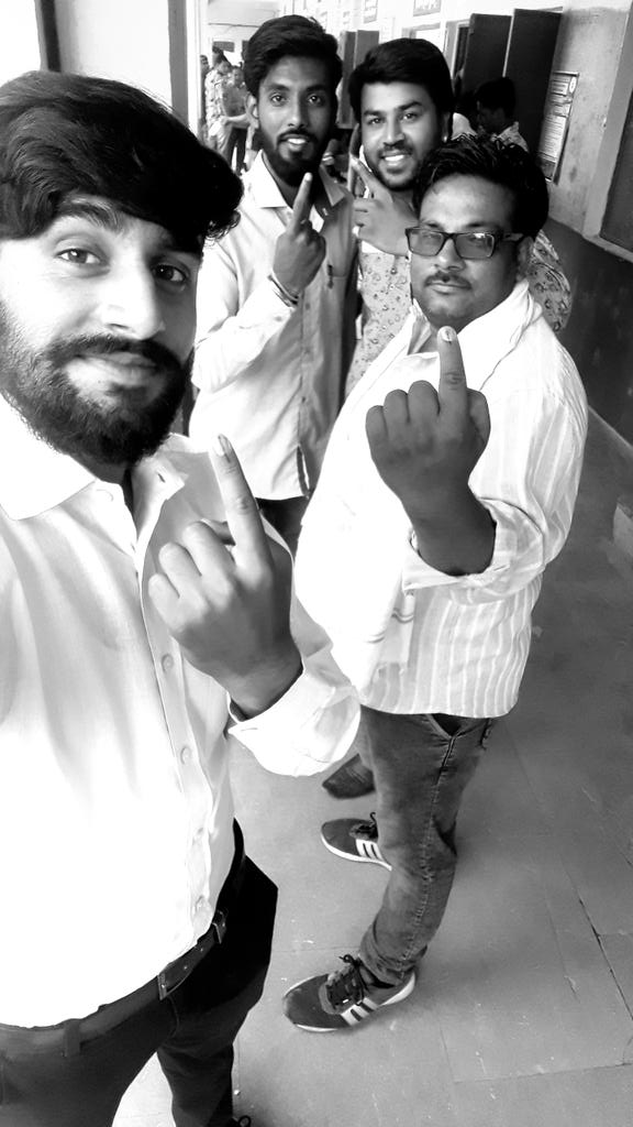 Rajat_harod's tweet photo. राष्ट्रहित में भाजपा को वोट करें 
और गद्दारों के सिने में चोट करें

#NarendraModi #AmitShah #smritiirani #shivrajainghchouhan #kailashvijayvargiya #JituJirati #AnkitParmar #RahulParmar #RajatHarod #ArjunArta https://t.co/OY1nEHBaOM