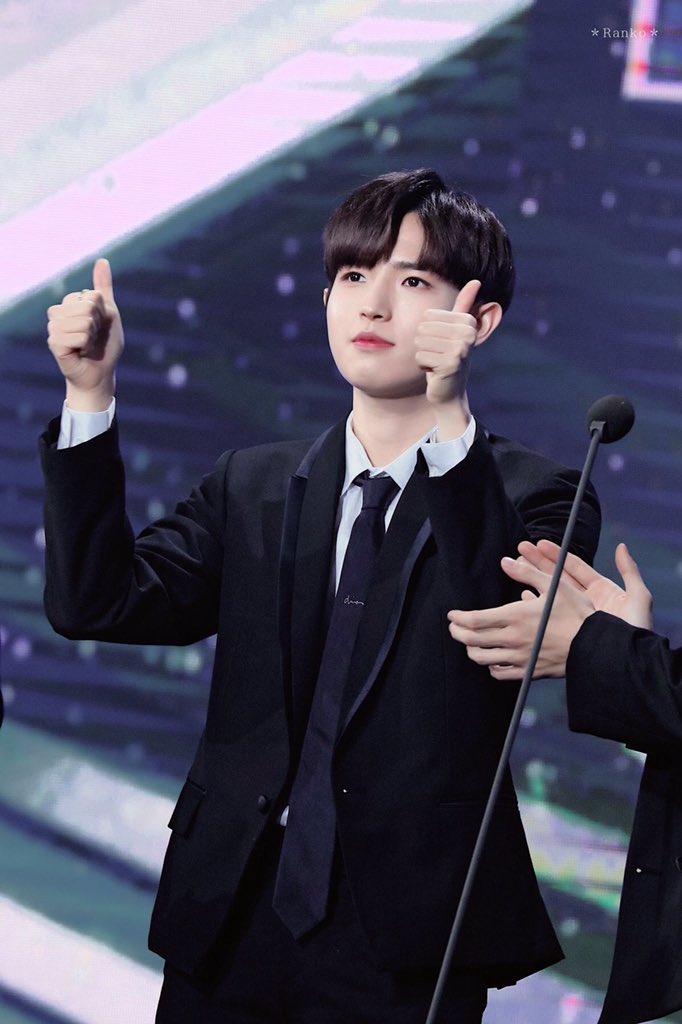 uuunnn227's tweet photo. #김재환_데뷔_준비완료
#윈드_5음싸_안녕하세요
ㅎㅇㅌㅎㅇㅌ🍃🍃🍃 https://t.co/5OPkxq57T5