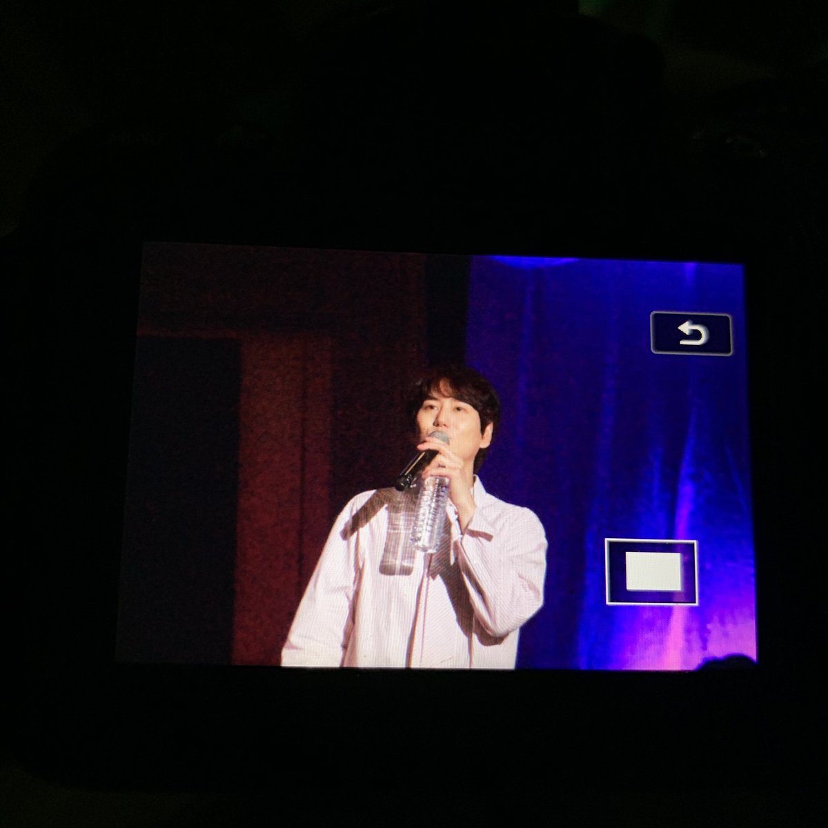 1041sj's tweet photo. 190519 규현 팬미팅 
#다시만나는오늘 #규현 #Kyuhyun https://t.co/vKZ9jhIQHd