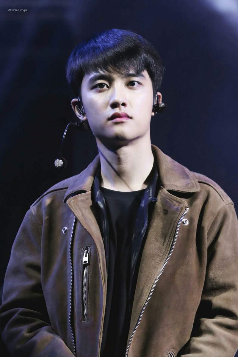 sejenco's tweet photo. چجوری دلشون میاد تو رو انقد نادیده بگیرن😥🚶
#SupportForKyungsoo
#도경수_응원할게
@weareoneEXO https://t.co/yYyK684Tq6
