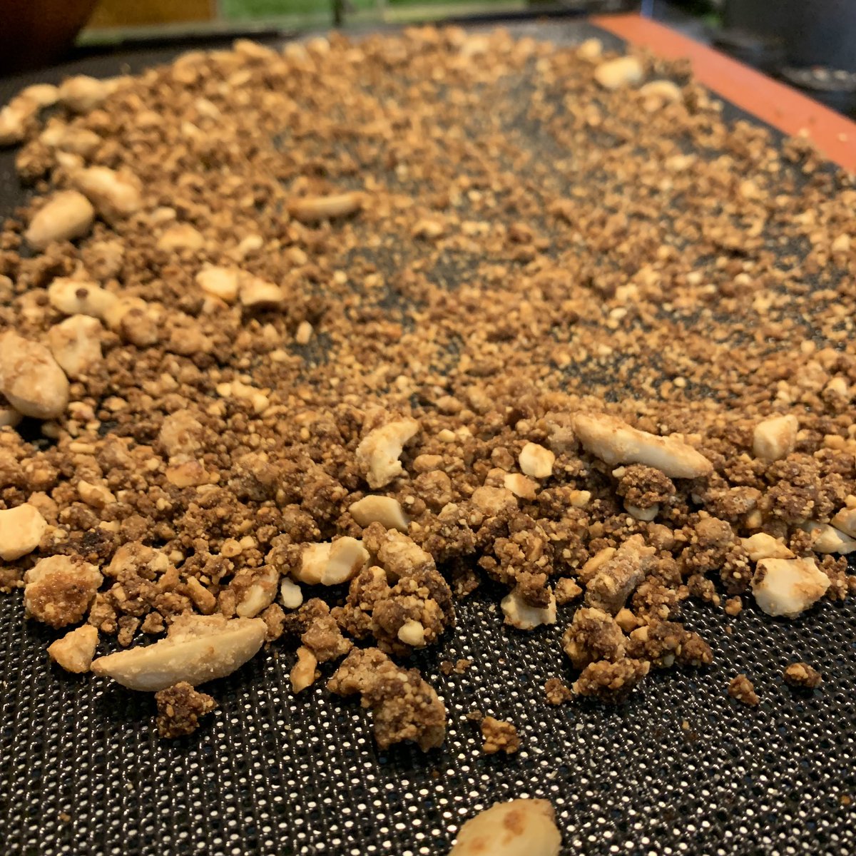 frenchfoodporn's tweet photo. Des cacahouètes ? Une poire ? C’est parti ! Petit freestyle avec #dulcey et #Orelys en finission mes foodies. Ça se laisse manger. https://t.co/QfbYpUfuFZ