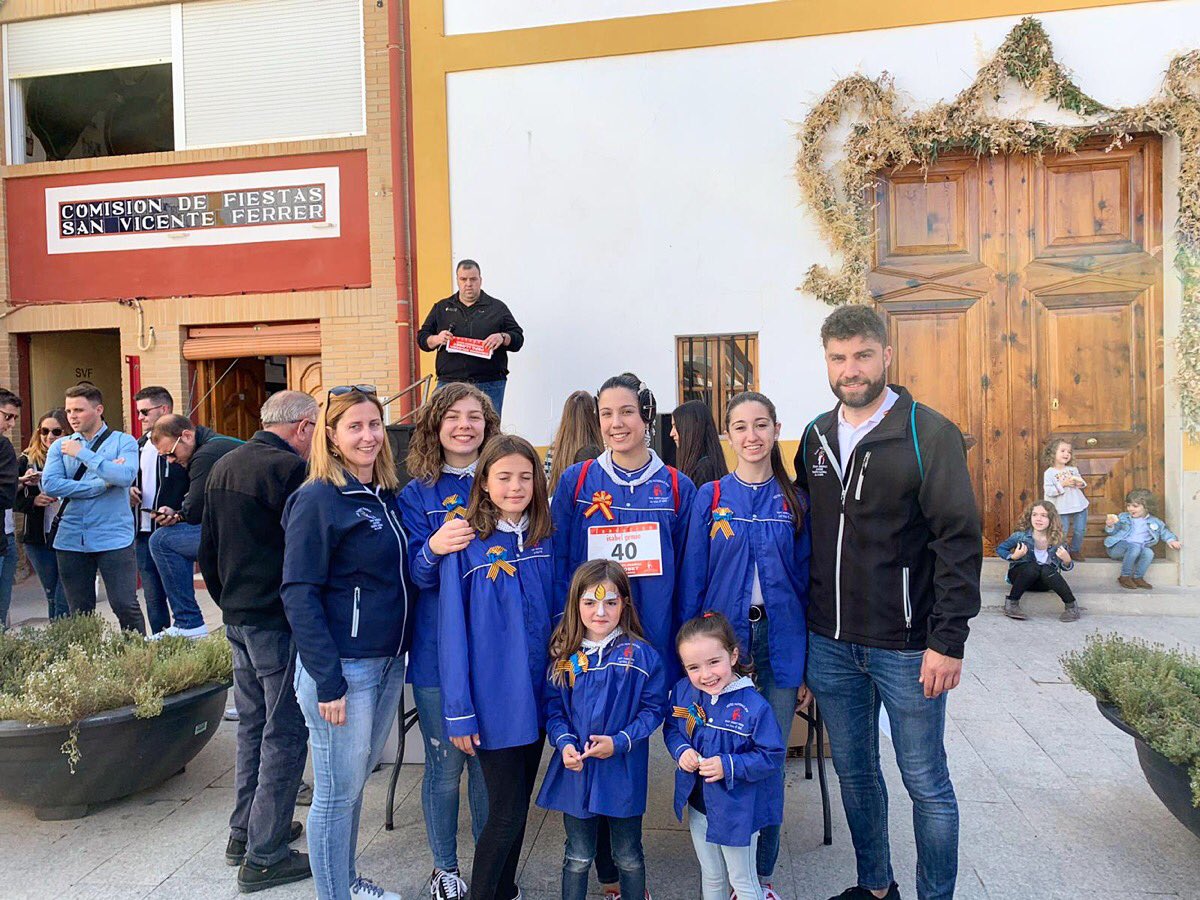 SVF_FP's tweet photo. 🎒 Hoy hemos participado en la III Marcha Solidaria “Pepa Llobet” a beneficio de la @FundIsabelGemio para la investigación de las #enfermedadesraras. ¡Gracias a todos los que os habéis sumado, un año más, a esta bonita iniciativa! #SantVicent19🍒 https://t.co/tj9T4zfUOZ