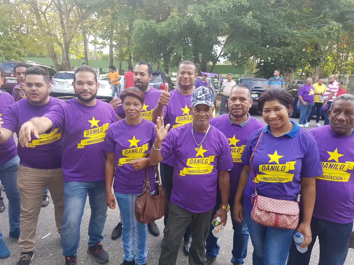 DMINNOVACION16's tweet photo. TEMPRANITO ACTIVOS @pldenlinea  El progreso se Construye Trabajando @danilomedina https://t.co/yCitnZm2E7
