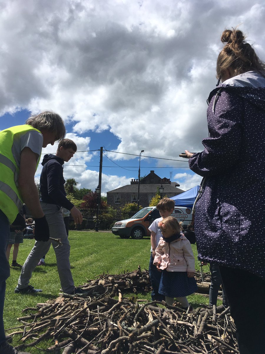 MidletonArts's tweet photo. Such a gorgeous day down at the baby walk! #midletonartsfestival #gerrybarry #thenewborn #staved https://t.co/0HafqfjvgY