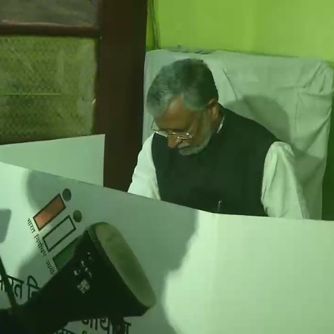thefirstindia's tweet image. #VotingRound7: Bihar Deputy CM Sushil Modi casts his vote at booth number 49 in Patna. #LokSabhaElections2019￼
#FirstIndiaExpress #Phase7 #VoteKar #VoteKarIndia #ExitPoll2019