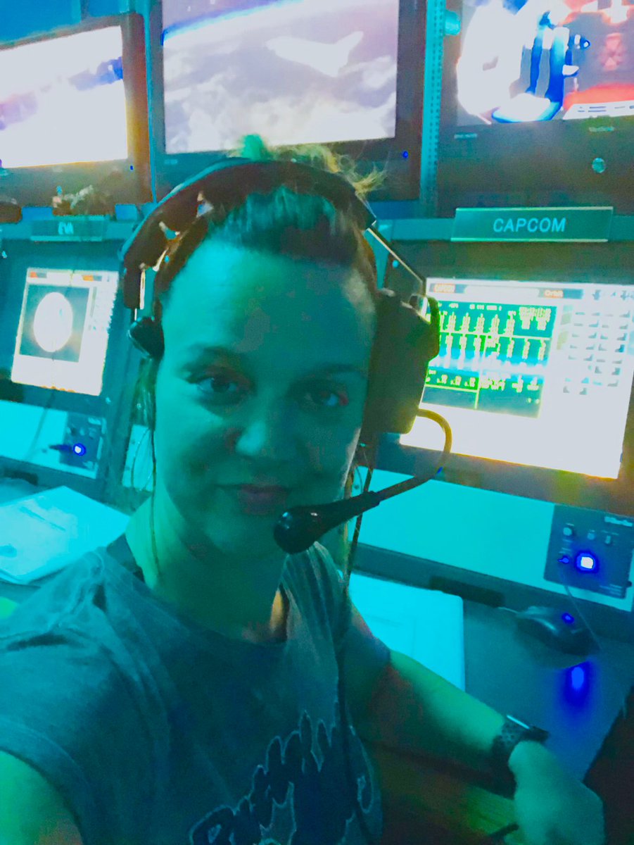 ashlee_shoaff's tweet photo. “Discovery, please pitch to point in deep space for SPARTAN instruments.” (Shuttle Pointed Autonomous Research Tool for AstroNomy) #startrackers #geekingout | #CapComm only person to communicate msgs to shuttle crew https://t.co/AJuYWJVUJd