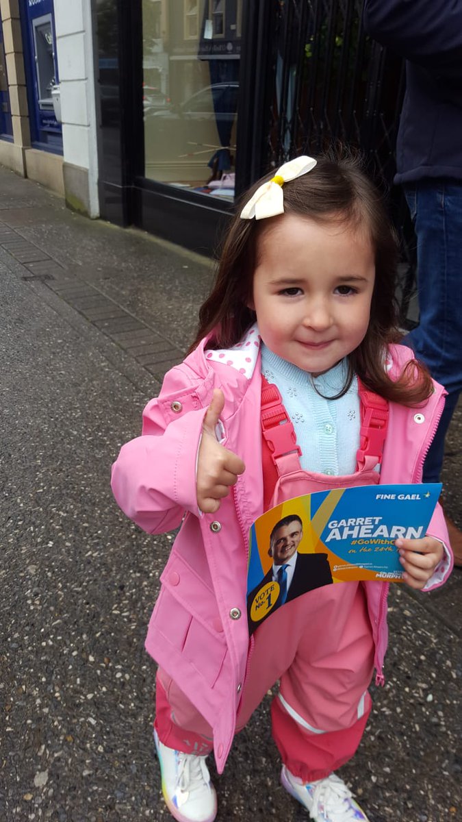 garretahearn's tweet photo. 5 days to election day!!! Another canvass with huge support from my family and friends. I'm so grateful to everyone for all the help... 😀
#GoWithGarret #LE19 https://t.co/KGX1qISXuN