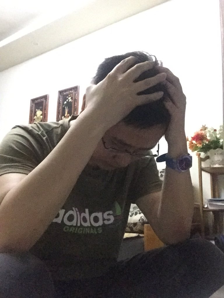 JamesCageWhite's tweet image. I failed on dating again,the girls are extremely picky on me they think I’m ugly, they think I’m obtuse,they think i’m old. My mother is very very very disappointed on me and scold me a lot. I may indeed have to single for life,I don’t have future!