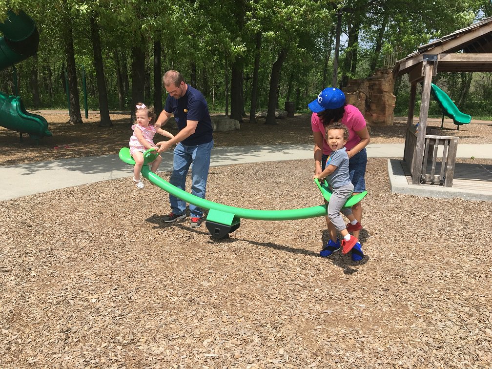 GrandviewParks's tweet image. It's #TakeYourParentsToThePlayground Day! We don't know who makes these days up, but we're not mad at 'em! Celebrate at any of our #LocalParks today! #GrandviewParks