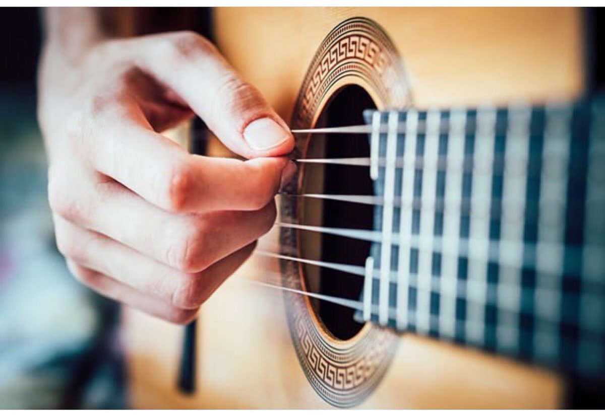 ThePointEB's tweet image. Join us TODAY for Soulful Sunday 🎶🧘🏽‍♀️✨ 4- 5:15PM

With Daisyface flow guiding the way, surrender your mind, body, and spirit to this beautiful Sunday flow set to the acoustic &amp;amp; soulful  musical stylings of local Singer/Songwriter. 
.