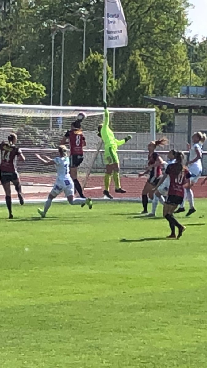 Verywellner's tweet image. Härlig dag med fotboll på Framnäs! När när här Taylor! 👍❤️