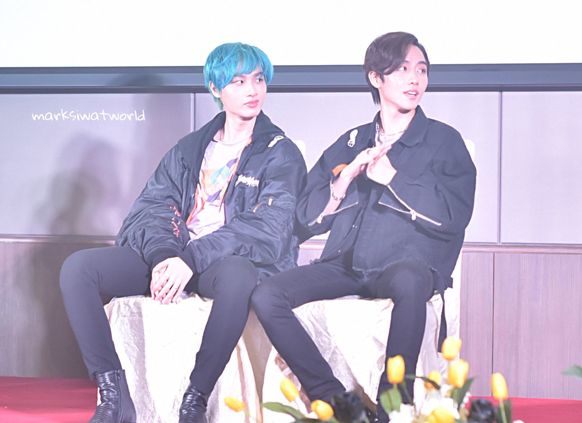 MarkSiwatWORLD1's tweet photo. [190519]
Had so much fun tdy with these two angels💕

🚫Don't crop watermark/edit photo🚫
@Mmarksiwat
@gunnapatn
#magusMG
#markgun
#gunnapatn
#MarkGun1stFanmeetinginMyanmar 
#marksiwat 
#หัวใจศิวัช 
#siwatheart https://t.co/gnG05nlSJM