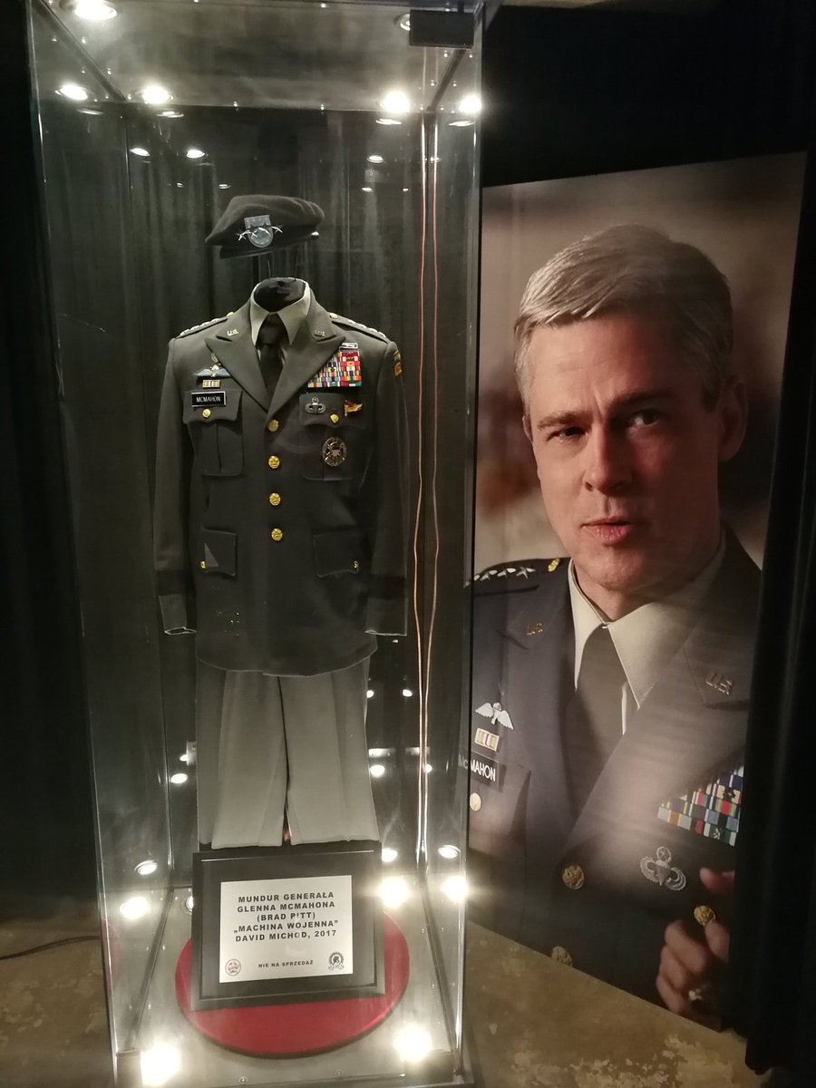 OskiSozanski's tweet photo. Hugh Jackman, Brad Pitt, Obcy, Gwiazda Śmierci w #MovieGate. 👽🛸 #NocMuzeów #NocMuzeów2019 #Wrocław #NM2019 #Museum #MuseumWeek #MuseumWeek2019 #MuseumNight #MuseumDay #IMD #IMD2019 #InternationalMuseumDay #NottedeiMusei #NotteDeiMusei2019 #NuitDesMusees #NuitEuropeenneDesMusees https://t.co/6iaH8ZWDvV