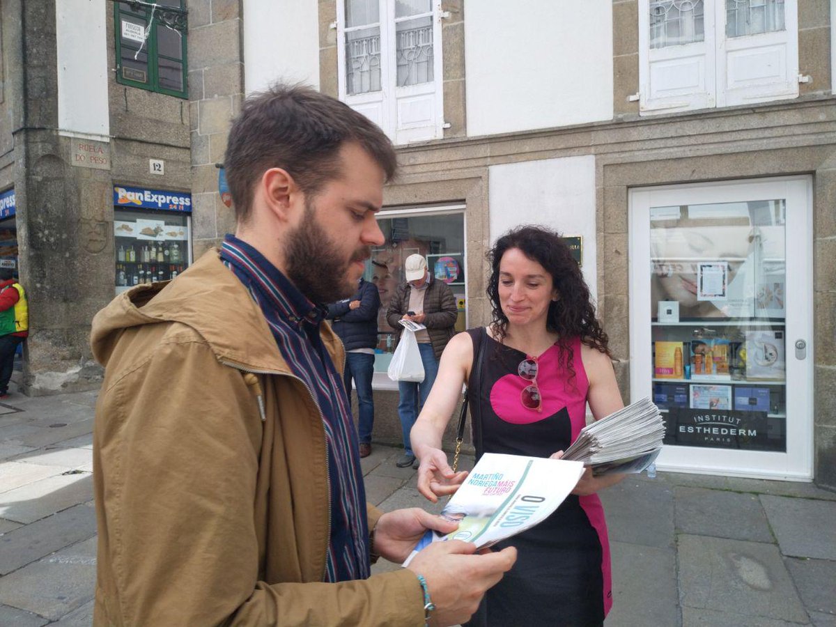 compostelaberta's tweet photo. Estes días estaremos repartindo o último número de #OViso en diferentes puntos da cidade e podes recollelo tamén no noso local (Alfredo Brañas, 21).
E se o prefires en dixital, sempre podes descargalo da nosa web en https://t.co/gyDf6isJLx https://t.co/FZXh2RFjHY