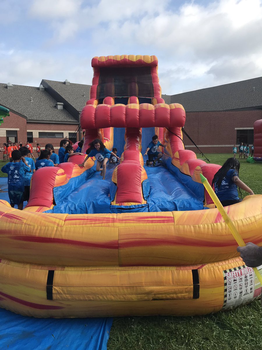 mathstellar's tweet photo. More field day fun from Friday! #austinlearns #bestdayever https://t.co/8UyxPSh3lI