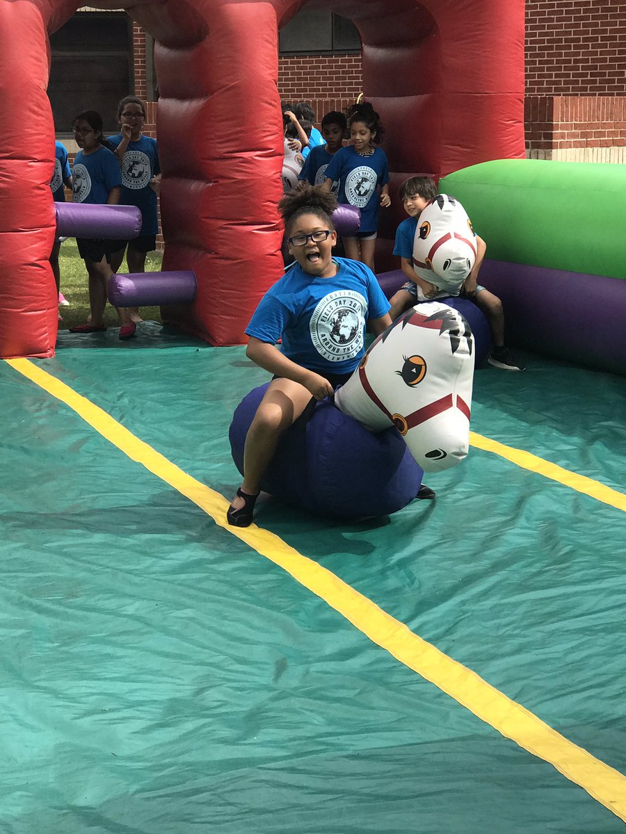 mathstellar's tweet photo. More field day fun from Friday! #austinlearns #bestdayever https://t.co/8UyxPSh3lI