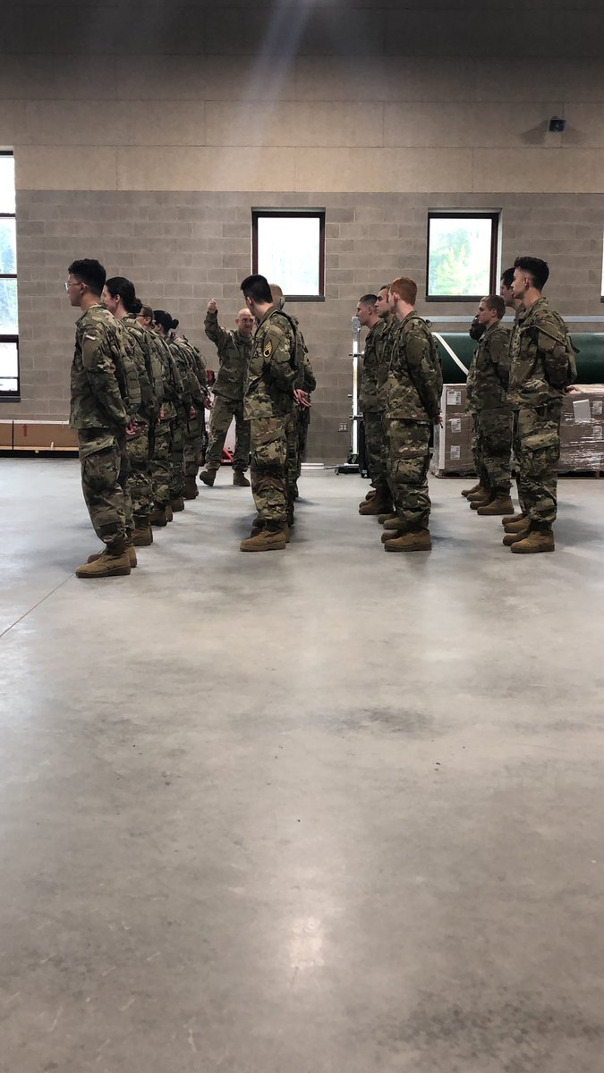 vtarngrrb's tweet photo. How’s your #DNC ? #VTARNG RSP Soldiers are working on their #drill and #ceremony this morning. https://t.co/3hPkCZz9Fs