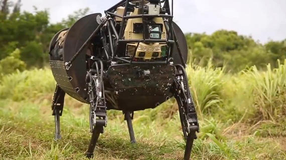 theblingularity's tweet photo. Sony says the new Aibo “can form an emotional bond with members of the household while providing them with love, affection, and the joy of nurturing and raising a companion.” #dogsoftwitter #aiboのいる生活 #bostondynamics #AI #Robotics #technews #futureoffamily #futureofwork https://t.co/uDqFqRroEL