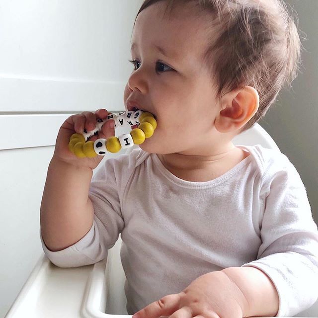 ZenMamas's tweet photo. #Repost @play.with.sunshine
・・・
My poor guy has two lower molars breaking through and top two swollen molars. 🦷 this guy gets teeth quickly and multiples at once 😩 let’s just say it’s been a rough week.  @jackandbay to the rescue. Go check out their sale! Ends soon! 
#te… https://t.co/nDj4Ygiir9