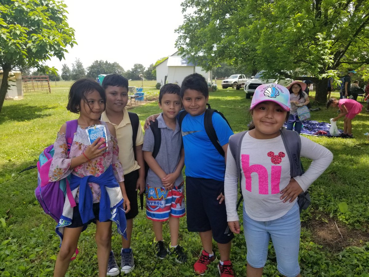 MEGrimson's tweet photo. Enjoyed a fantastic field trip to Parker Farms on Friday with our entire 3rd grade! @GlennPride https://t.co/7cnBQweFq4