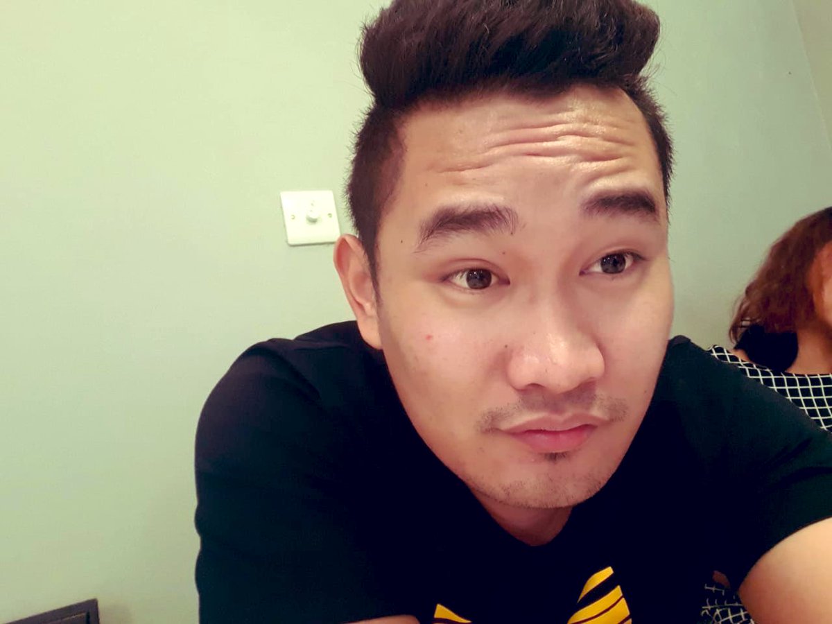 deorenon's tweet photo. Pogi problems🤘🤫 https://t.co/gTE6KkUzHl