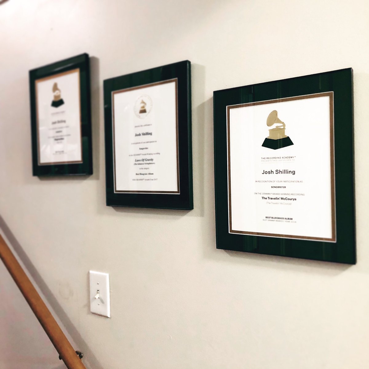 Joshshilling's tweet image. Look what came in the mail yesterday! So freaking cool! 😎 #newwallart #studiodecor
@recordingacademy @grammypro #papergrammy #grammy2019 #grammy2018 #grammy2017 #grammys #grammy #theinfamoustringdusters #bluegrassmusic #bluegrass #folkmusic #bestbluegrassalbum #bestfolkalbum