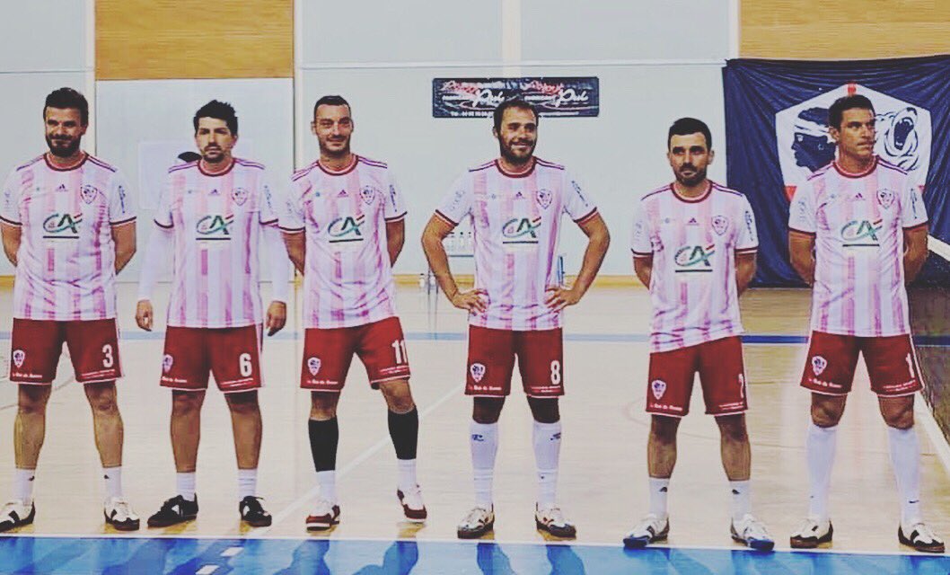 seb230982's tweet photo. @ACAjaccio #AcFutnet #division1 #3ePlace fier du groupe https://t.co/Jnu2iMTrXV