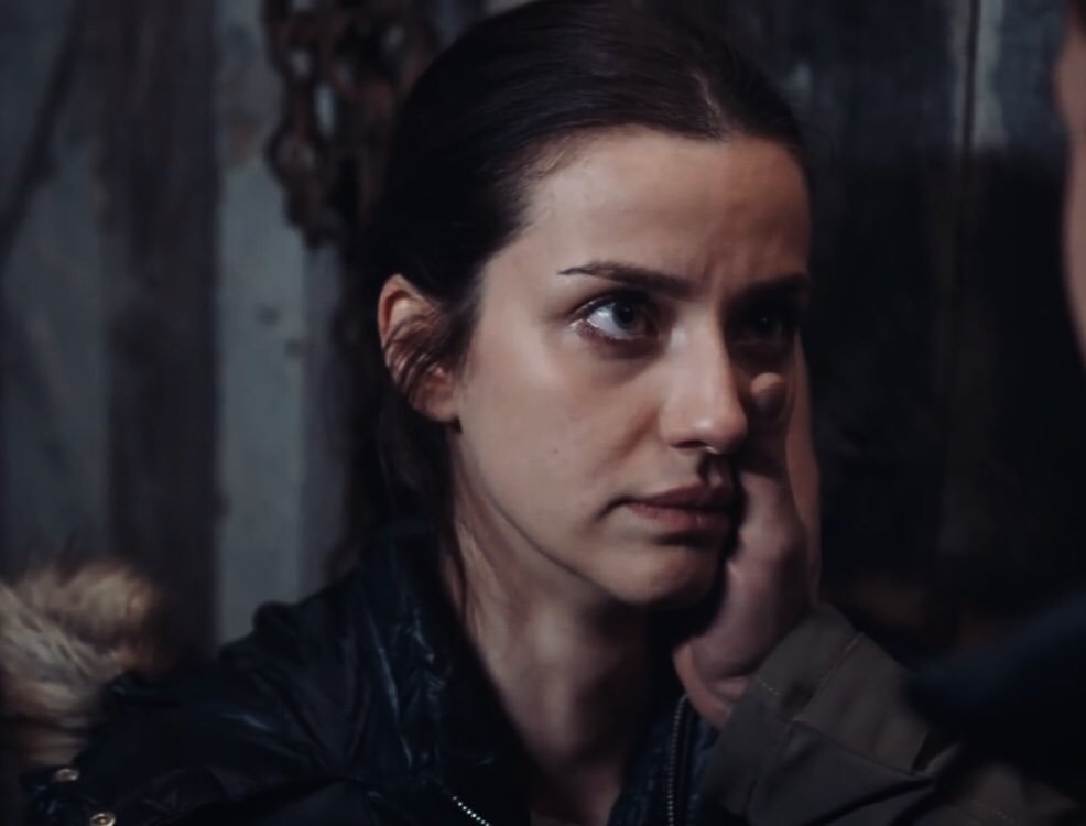 " nefesine güzel rüyalar gördüğünü bilmeye ihtiyacım var diyen bir pamuk kalpli tahirimiz vardı bizim ama rahmetli oldu  gitti."🌃💔

#SenAnlatKaradeniz  #UlaşTunaAstepe #İremHelvacıoğlu #NefTah