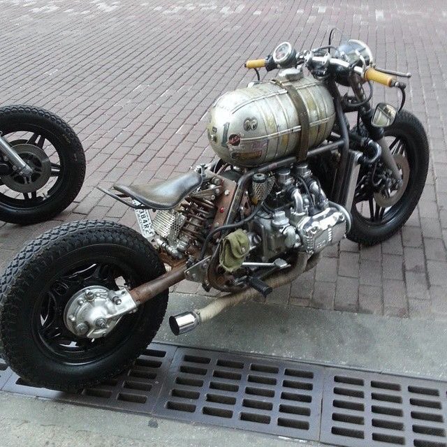 adrenalyn751's tweet photo. C’est d’la dynamite 🧨✌️🏍 https://t.co/M9xyuw2M0E