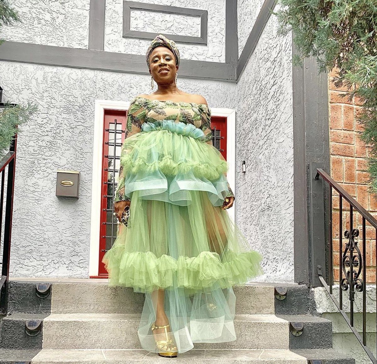 911NewsUpdates's tweet photo. Aisha Hinds looking radiant for last night’s premiere of #GodzillaMovie, in theaters May 31. #911onFOX https://t.co/m7uzawqGrz