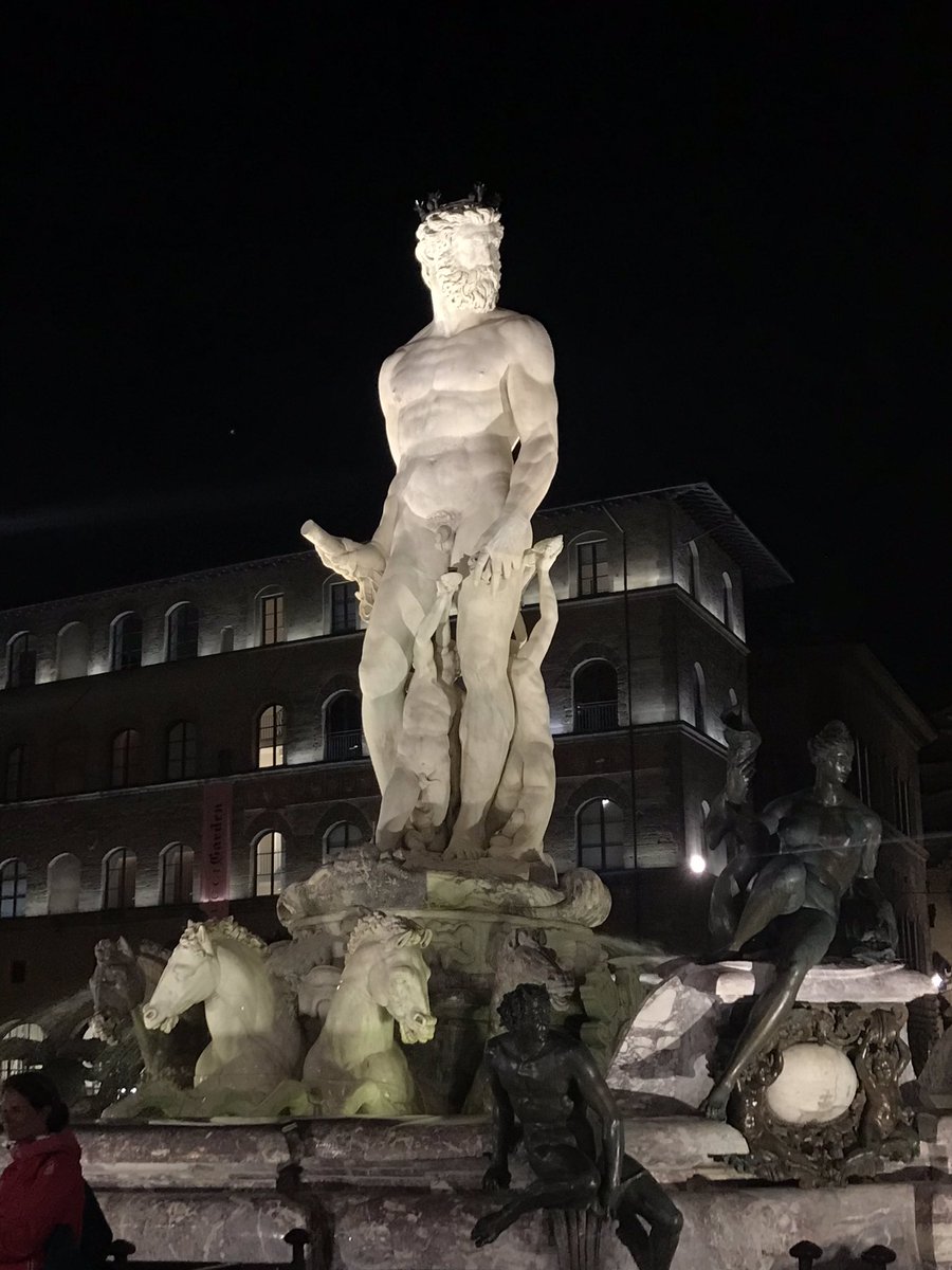 AgiNazionale's tweet photo. Grazie all’impegno di Eleonora Gaudenzi, che ha organizzato una bellissima gita serale, i nostri soci  hanno ammirato le straordinarie bellezze di Firenze. https://t.co/zuLdMACBzY