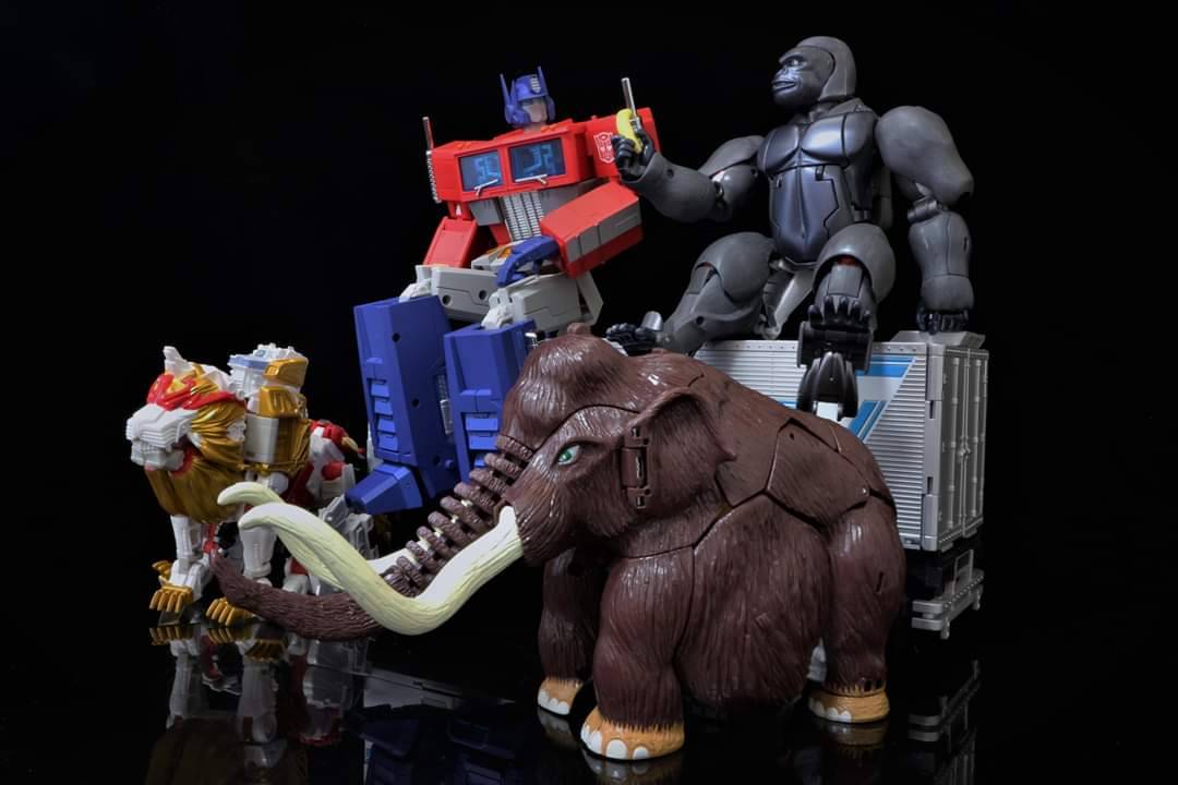 SixoTF's tweet image. V. sad to hear about @TcrackerGenmon today. Though we interacted online, I can't say I knew him well personally, so it feels apt to focus on the impressive photos we in the TF community enjoyed so much. Here're some of my faves - please feel free to share your own. #RIPTC