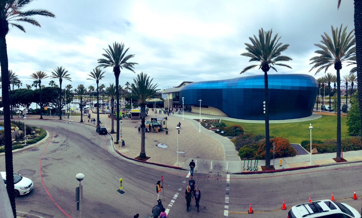 ReflectionsofRW's tweet photo. We are members of the @AquariumPacific and had the special privilege of seeing their new wing called #PacificVisions before it opens to the public! #aop20 #LosAngeles #SoCal https://t.co/ojM4C78gMN