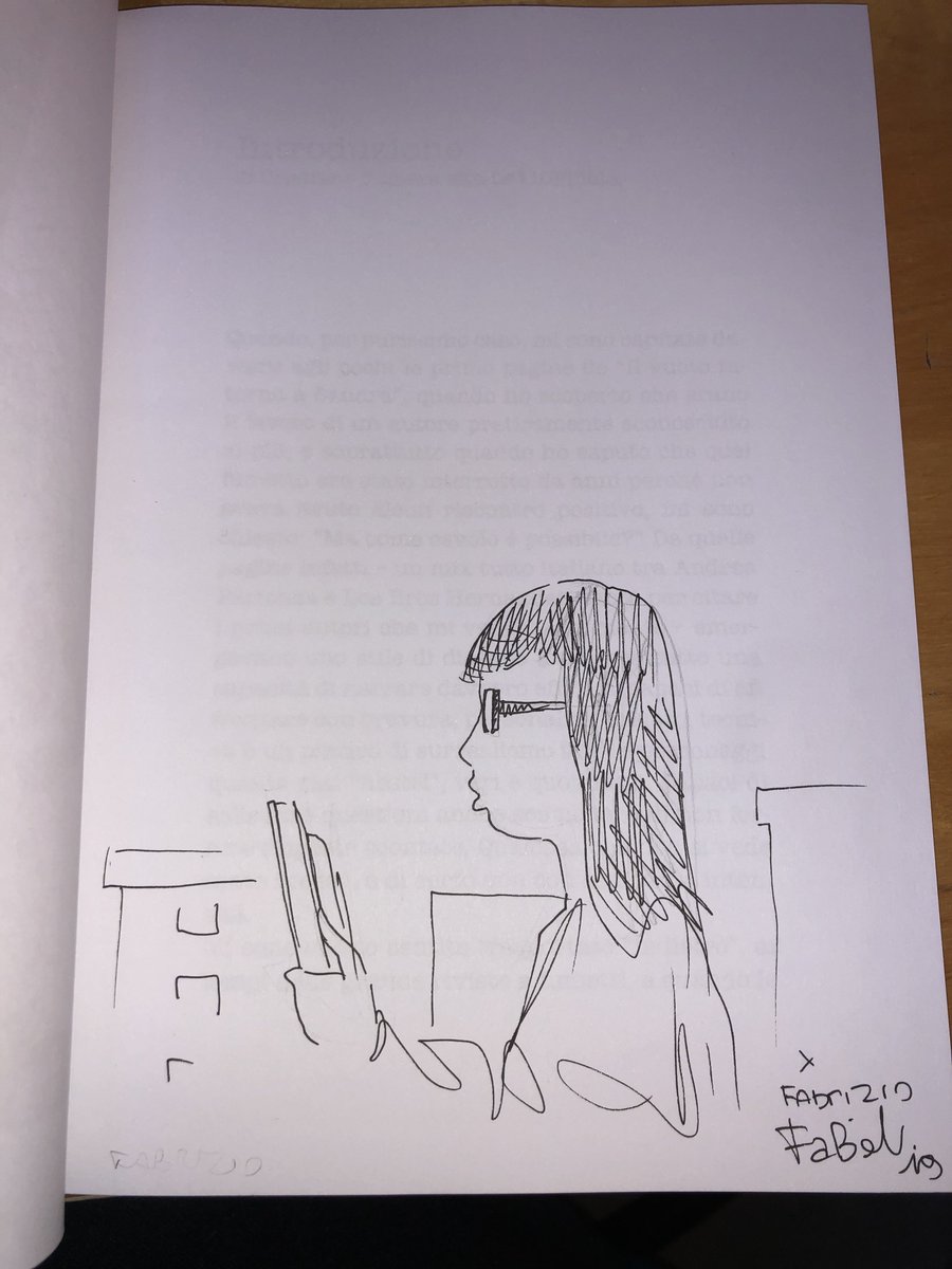 nerditudine's tweet photo. E le dediche dal #naoniscon di #fabiovalentini e #thesparker https://t.co/pZqVSCo6g9