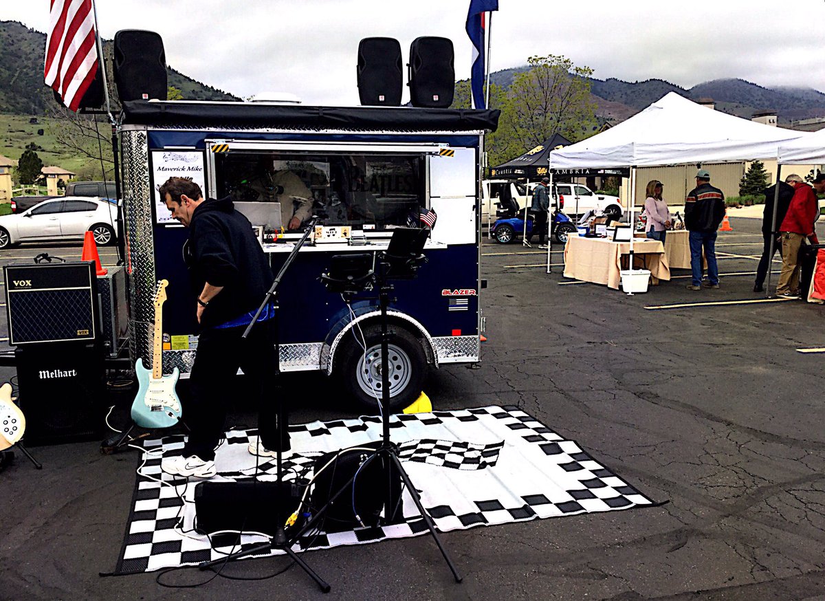 HDIMikeCoad's tweet photo. More from Red Rocks Country Club Car Show and HDI!! https://t.co/1QjIPLMX1X