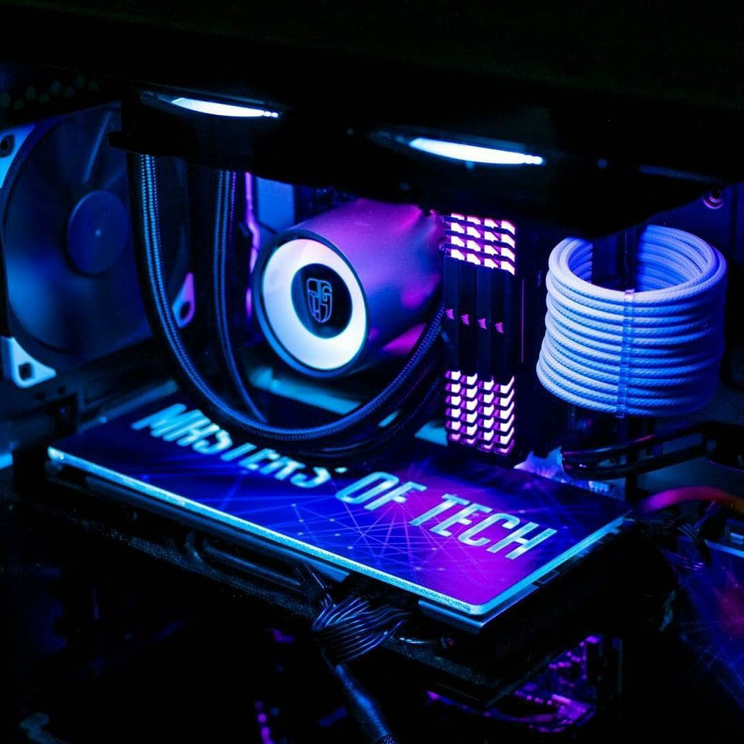 lineær Windswept Investere توییتر \ V1 Tech در توییتر: «This build by https://t.co/Reic3CKrGv is  featuring a Custom Design RGB V1 Tech GPU Backplate from our shop at the  center of his build. You can customize