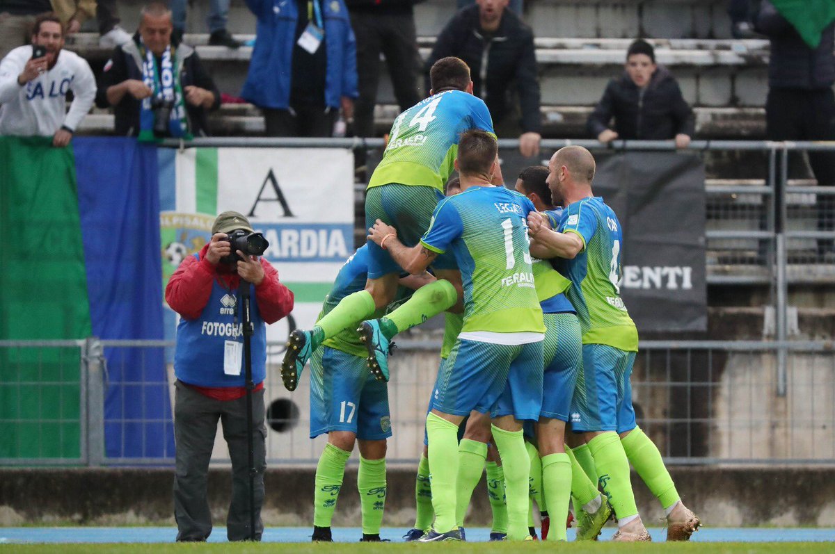 unionbrescia's tweet photo. Finisce il primo tempo al Turina: #leonidelgarda in vantaggio 1-0 con gol di Maiorino! 

#FerCat #conilfuocodentro 💪🏻 https://t.co/eMe6KFiIsj