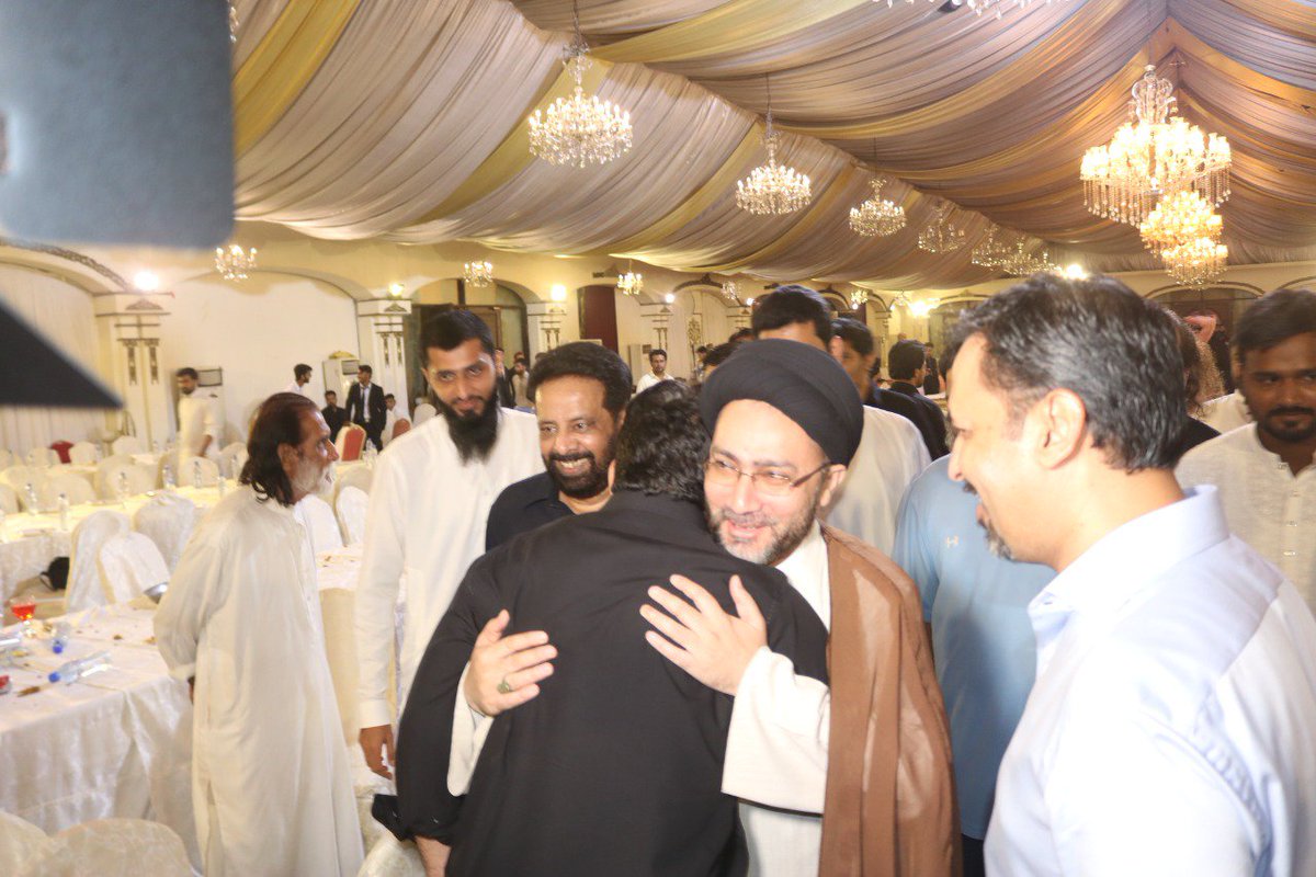 پاک سر زمین پارٹی کے مرکزی افطار ڈنر میں علامہ شہنشاہ نقوی صاحب کی شرکت ۔۔

#PSPIftarDinner