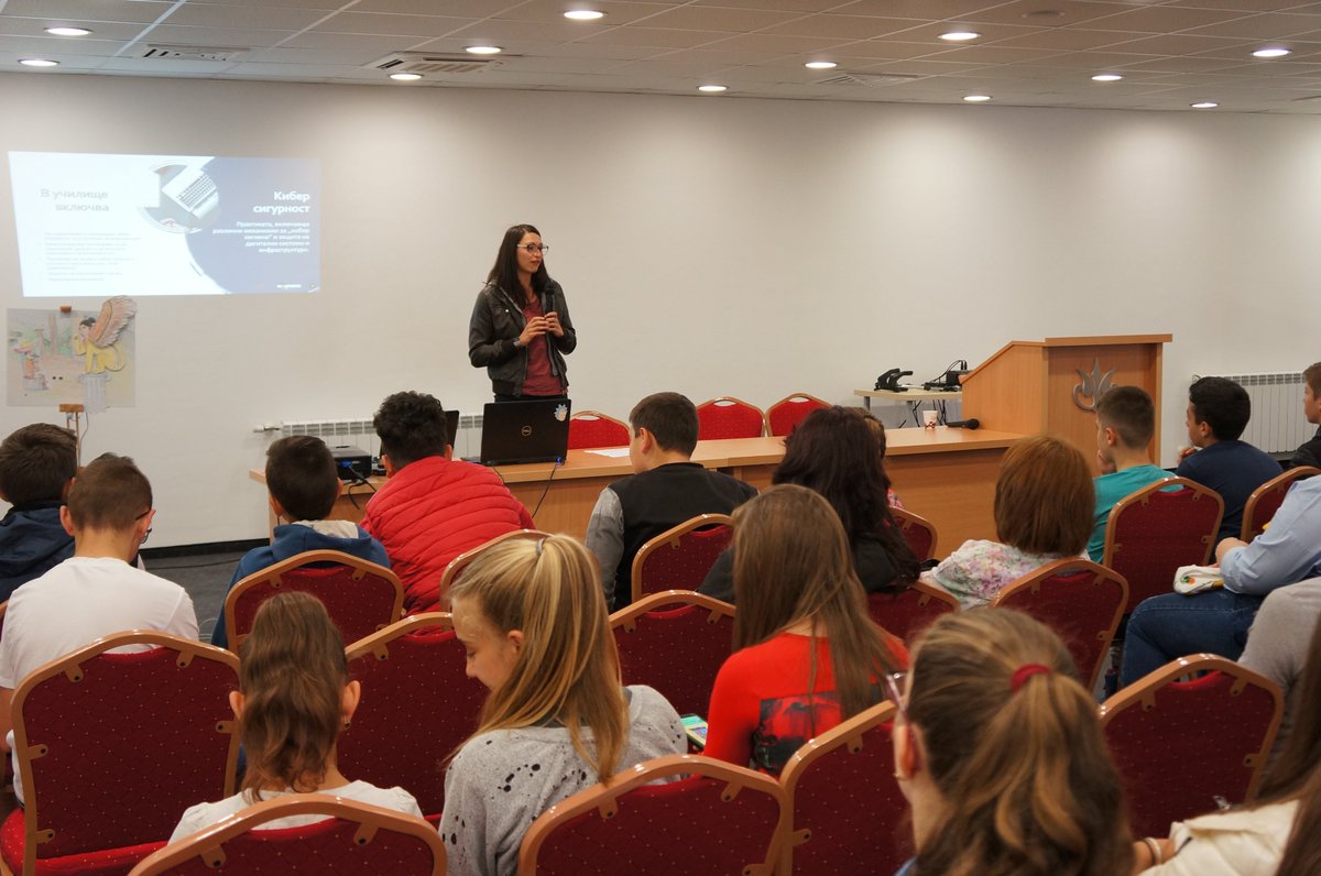 pavelvarbanov's tweet photo. @ECHOcybersec ESI CEE's talk about cybersecurity and secure behavior in digital space for school students and teachers at BizzIT Kyustendil 2019 https://t.co/rrxIXroAUK