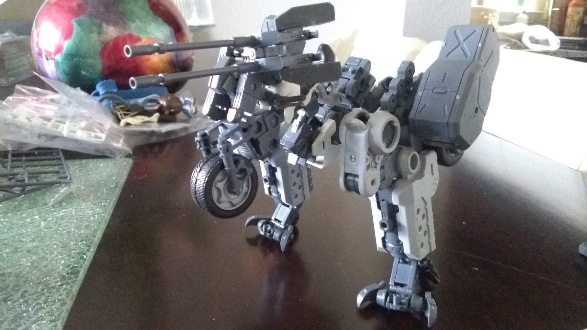 Drewswift's tweet photo. Hey everyone just wanted to share what I'm currently working on with the community, it's a custom voltrex
#hexagear #kotobukiya #voltrex #kitbash #gunpla https://t.co/7ZzzABescs