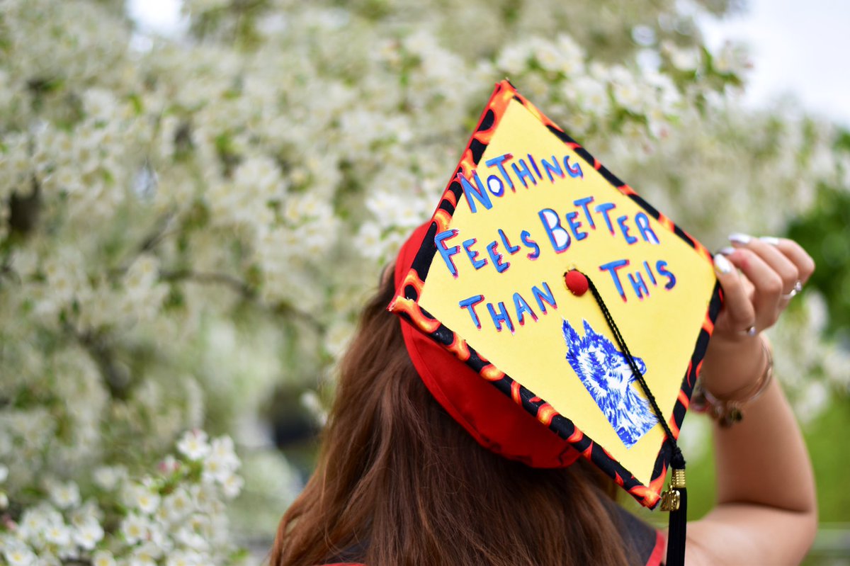 sobeydaxo's tweet photo. I did a thing ❤️🎓

Also, grad cap inspo: @thegreatkhalid
And @maackattack01 thank you for your help 🥰

Because nothing feels BETTER than this, truly. #FreeSpirit #Classof2019 https://t.co/g57S37Kp7v