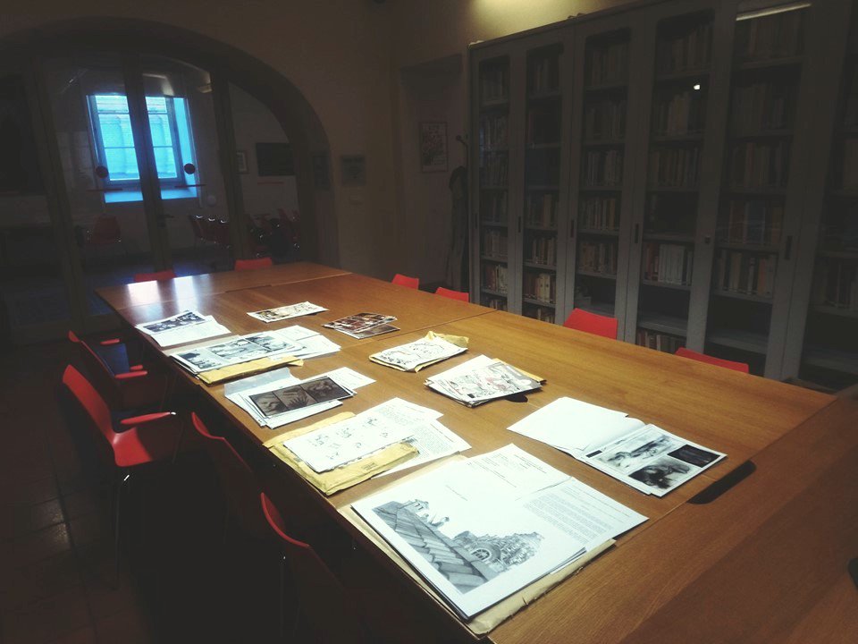 add_editore's tweet photo. Come si difendono i valori della storia e dell'antifascismo, oggi? @ilPolodel900 ad esempio organizza #AccendiLaResistenza: concorso a cui quest'anno collaboriamo anche noi di add, offrendo un premio di 500 euro al vincitore (e valutando di pubblicare l'opera più meritoria). https://t.co/LchRHfVJUE