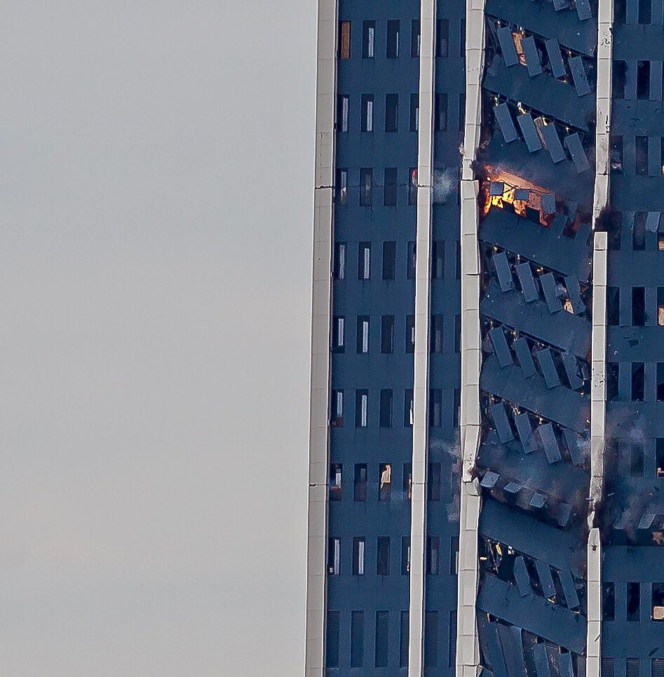 FavSightsSounds's tweet photo. From 2nd Ave where I grew up, watched this come down. It really was weird to watch when you grew up always seeing it, but time to move forward.
Martin Tower 1972 - 2019 - Bethlehem, PA - 5/19/19
#martintower #ripmartintower #bethlehempa #lehighvalleypa #photography https://t.co/bsPTrarg1I
