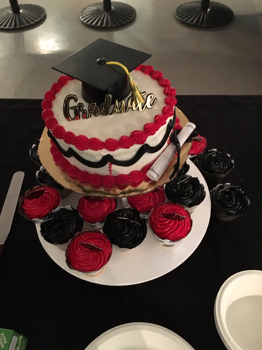 AveryCulinary's tweet photo. Wow! Some good food at Prom 2019 #AveryHigh https://t.co/NfGCqqLL2L