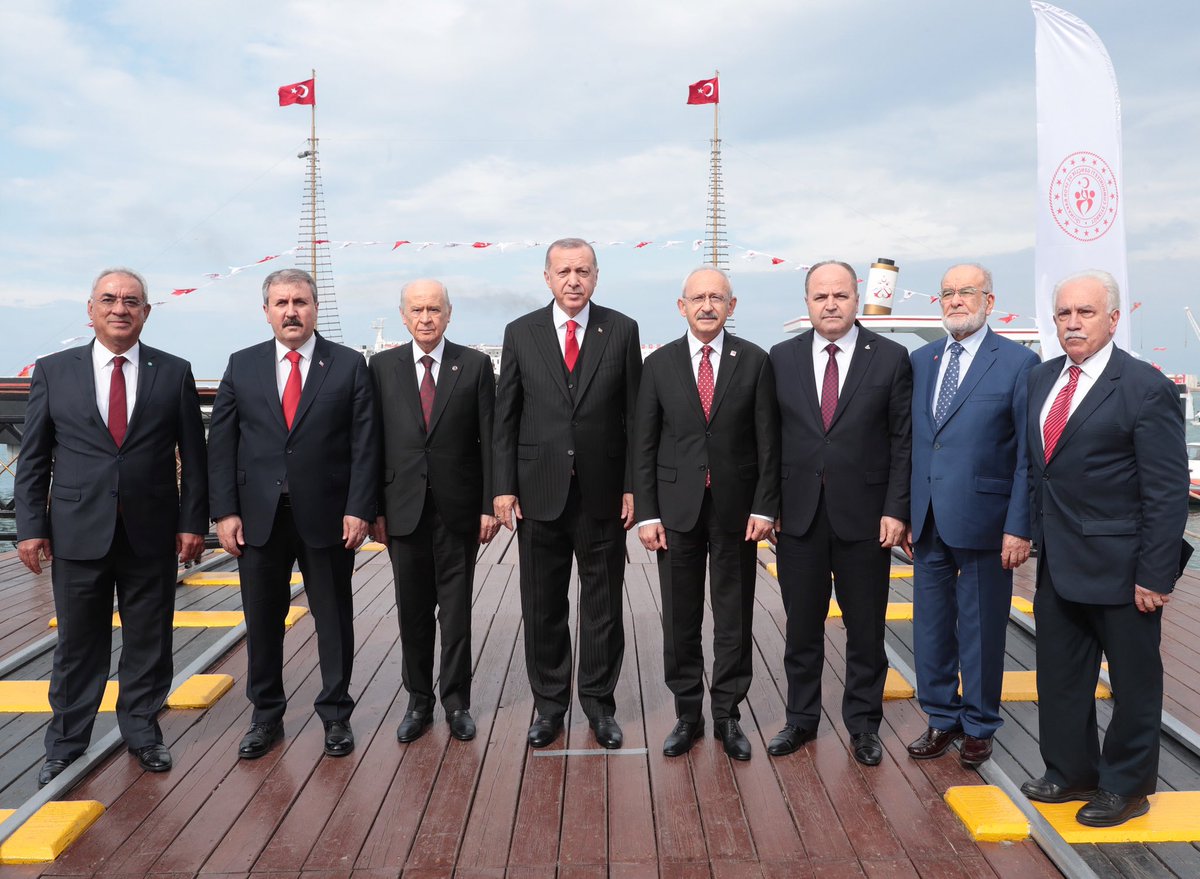 tcbestepe's tweet photo. “İçeride ve dışarıda ülkemize kurulan tuzakları bozuyor, daha güçlü bir gelecek için azmimizi yeniliyoruz" https://t.co/gAkvJlwEQi https://t.co/Izbdx1yFyc