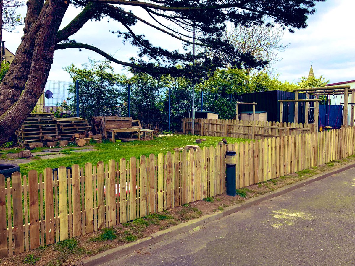 P1BallywalterPS's tweet photo. A huge thank you to Mr Bushe for building this beautiful fence for our outdoor area and to the Black Preceptory for their very kind donation which made it all possible! We can’t wait to develop this area for the kids ❤️ you’ve made this teacher very happy! @BallywalterPS https://t.co/U5f0oM7wKa