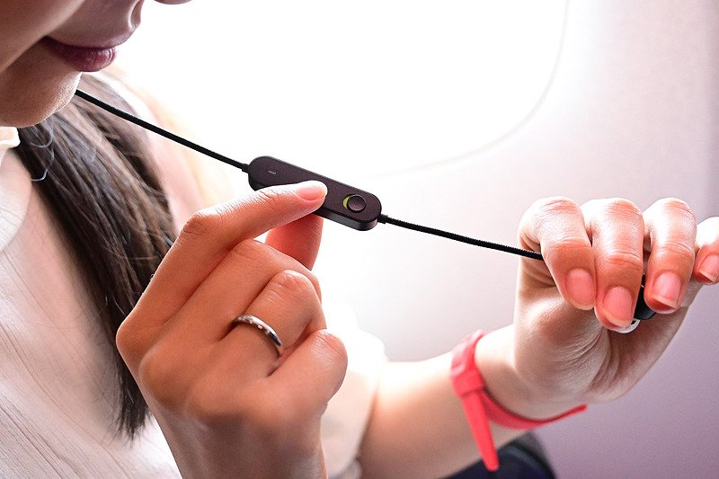 travelwatch_jp's tweet photo. 【PR】「必要な声は聞こえる」キングジムのデジタル耳せんを飛行機で使ってみた https://t.co/Fz50qXab85 #キングジム #デジタル耳栓 #MM2000 https://t.co/hLImyTIGOD