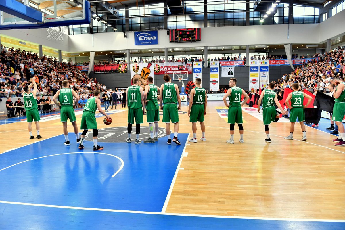WKS_SlaskBasket's tweet photo. Niemożliwe nie istnieje. Zaczynamy najważniejszy mecz sezonu. Śląsku, wygraj to dla nas! 🏀 #HejŚląsk #DrogaNaSzczyt #PoweredByFutureNet #1LKosz
S5: Kulon, Musiał, Dziewa, Jarmakowicz, Michałek
Transmisja ▶ https://t.co/YUvO5uE3wY
Statystyki ▶ https://t.co/t15BFzVNVE https://t.co/CUTBbwvXj3