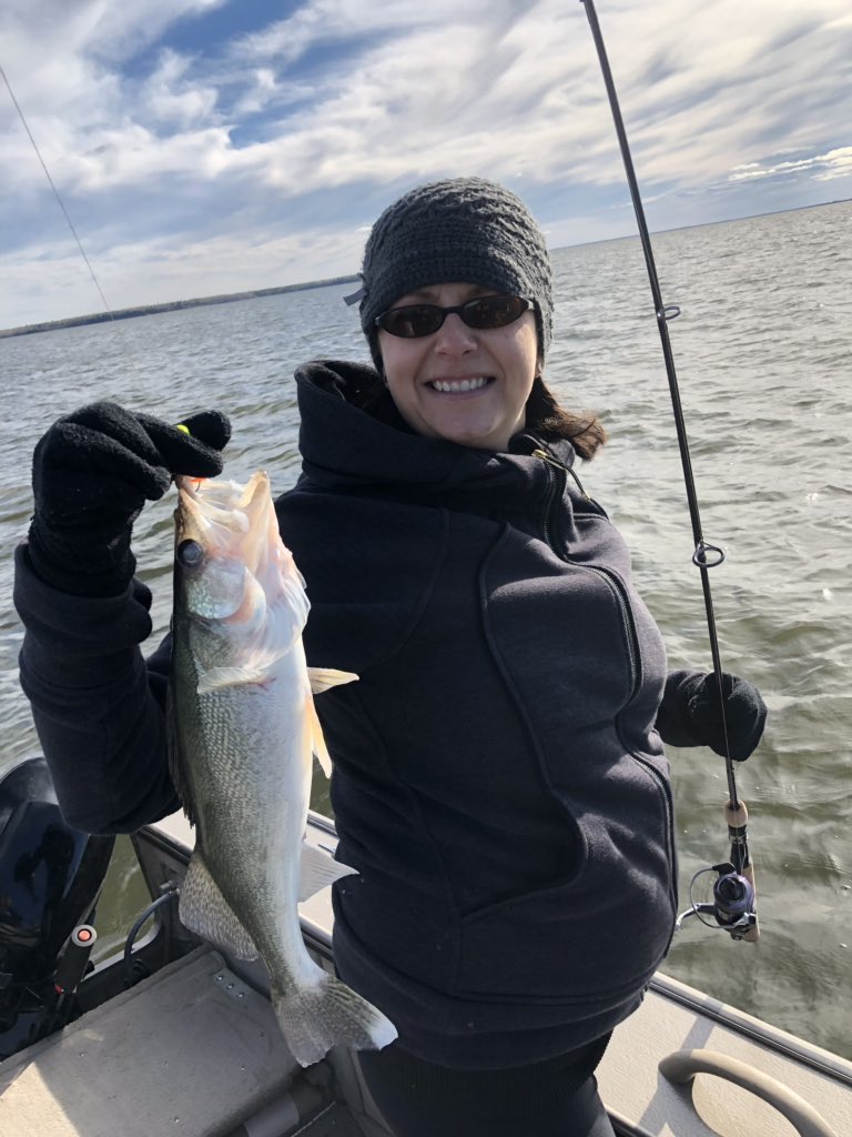 DTimchishen's tweet photo. Managed to sneak out for some #walleye yesterday evening. Couldn’t fish the usual spot with the NE wind making 3-4’ rollers but did manage to get a few. #fncold https://t.co/AbtsyZNbKF